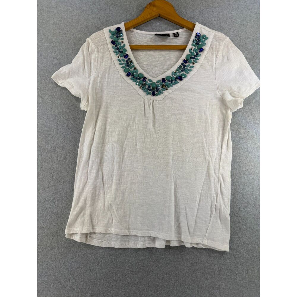 Onque Casual White Jeweled Rhinestone V Neck Short Sleeve Top Size M 3544